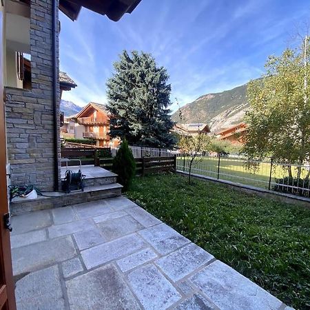 Incantevole Appartamento Con Giardino - Garage Privato E Free Wifi Oulx Dış mekan fotoğraf