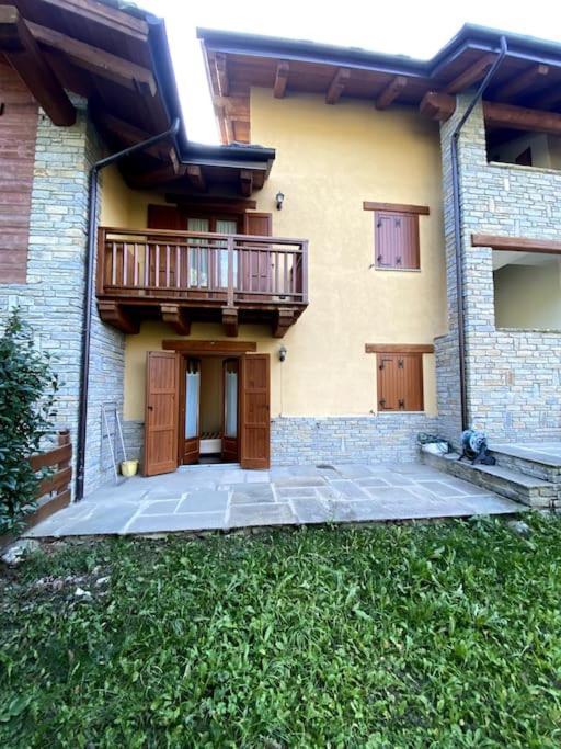 Incantevole Appartamento Con Giardino - Garage Privato E Free Wifi Oulx Dış mekan fotoğraf