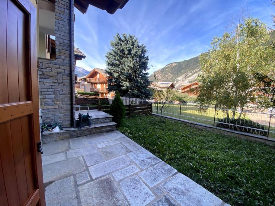 Incantevole Appartamento Con Giardino - Garage Privato E Free Wifi Oulx Dış mekan fotoğraf