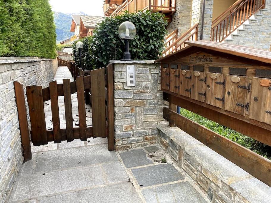 Incantevole Appartamento Con Giardino - Garage Privato E Free Wifi Oulx Dış mekan fotoğraf